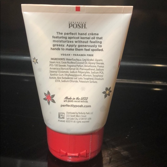 Perfectly Posh That’s a Wrap Hand Creme New!! - Picture 2 of 2